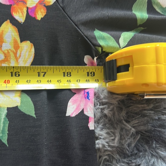 Floral‎ Open Style Cardigan - Picture 10 of 13